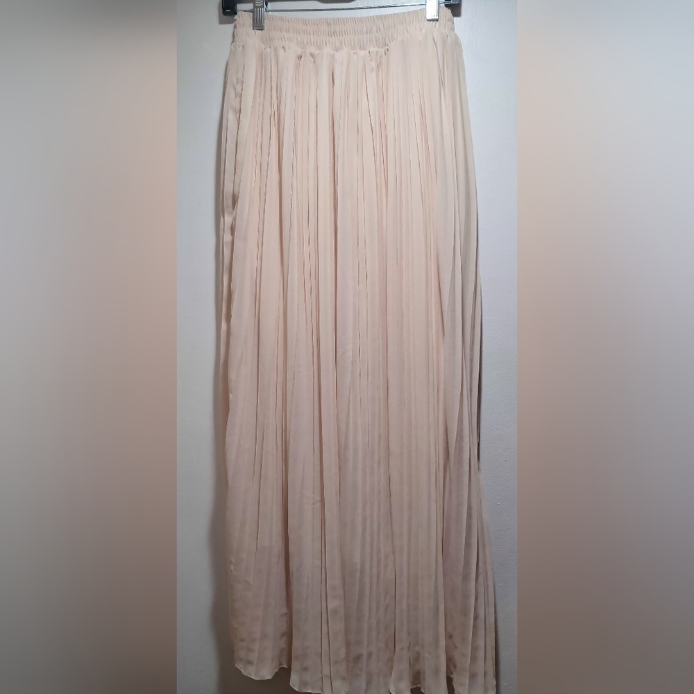 Miracle Cream Pleated Maxi Skirt - Size S/M - Elastic Waist Like New - Picture 9 of 15